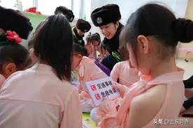 交通安全伴“老”“小” 携手共筑平安路图片