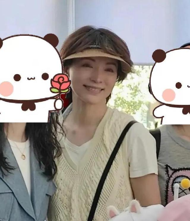 董卿不主持了，把舞台搬回了家！她到底在忙啥？