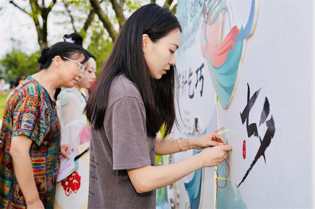 千人共聚“竹里幸福·宋韵七夕”游园会 沉浸式体验宋风雅趣