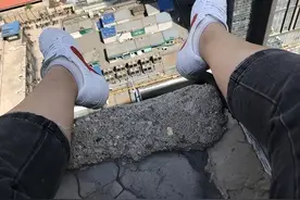 9岁男孩跳楼后续：班主任不敢露面，爸爸放狠话，教育局发布公告图片