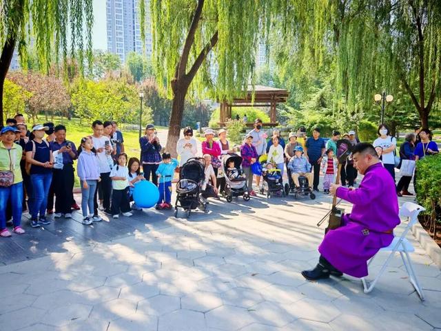 看演出、体验非遗、吃万人长寿面、听音乐会......在石景山从早玩到晚