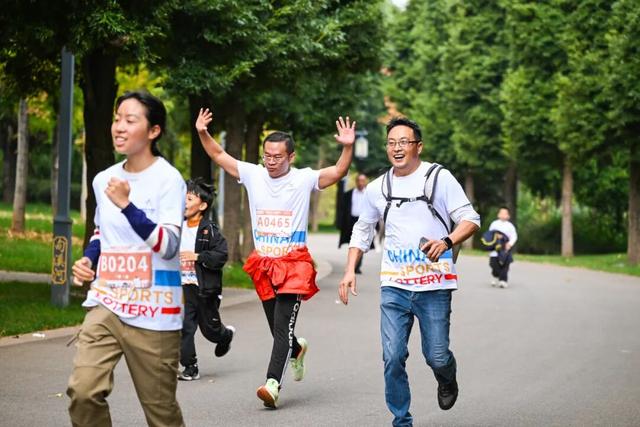 2000余人齐聚弥勒这里！太嗨了～