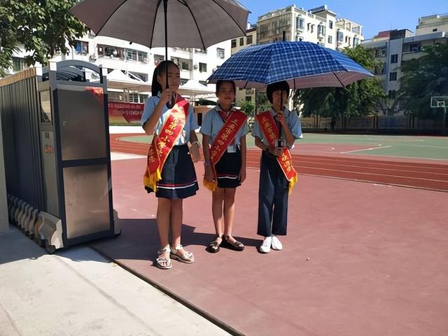 东北第二故乡三亚不香了？大批东北人纷纷撤离，背后原因令人无奈