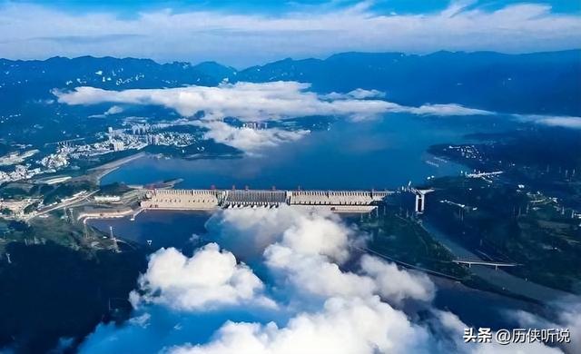 中国攻克世界级难题！1.2万亿引爆西藏经济，领先世界半个世纪