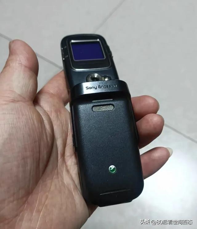 今日回顾之索尼爱立信W710c，第一款运动Walkman手机！