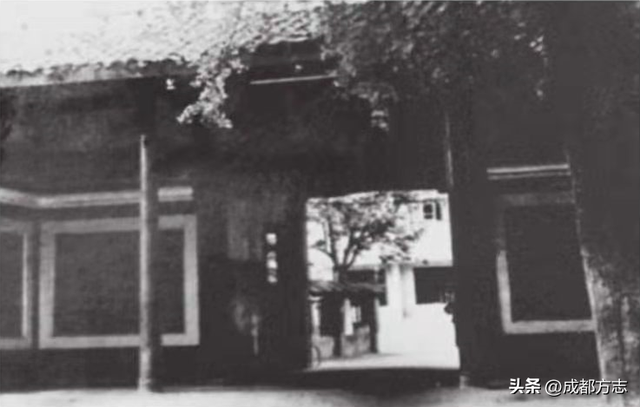 胖娃骑马上成都！带“马”地名大盘点→