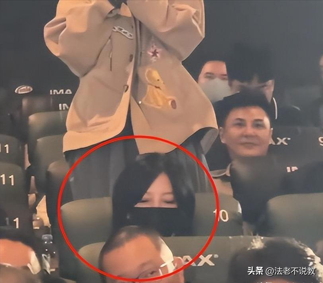 封杀四年	，49岁赵薇突传消息，因胃癌去世传闻5个月前就真相大白