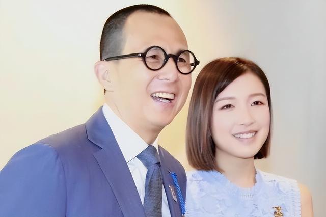 身价千亿有什么用？李嘉诚两儿子的现状，给所有父母都提了个醒