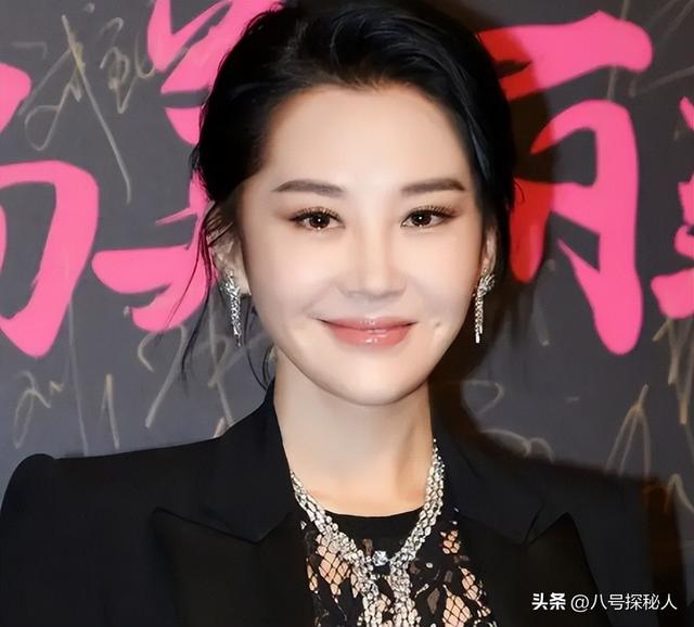 一生 “风流成性、老少通吃”，被称女人中极品的她，却56岁还单身