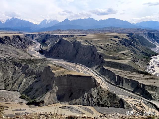 从乌鲁木齐到独山子，有一条省道不输独库公路，风景绝美（3）