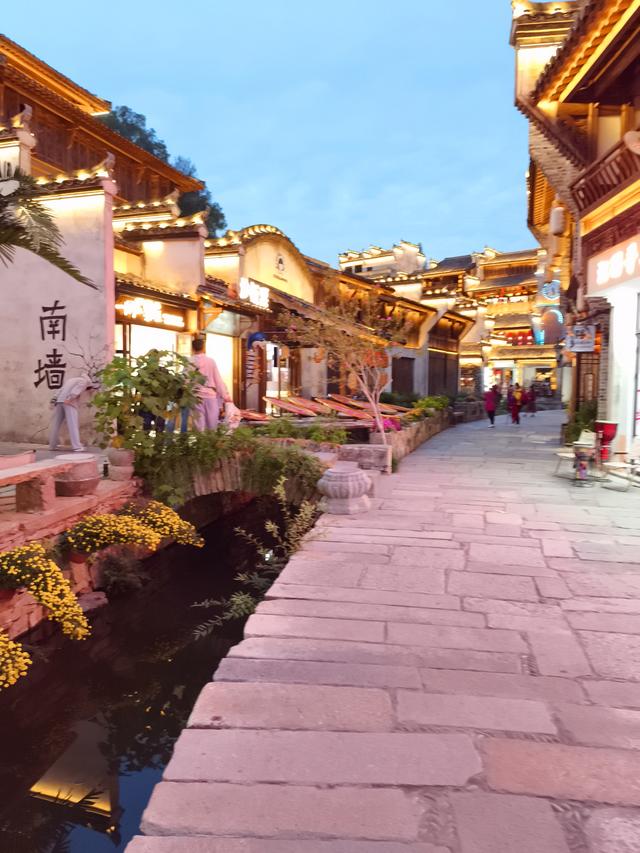 江西五日自由行：婺源弦高古城 《二十三》(2025·10·30～11·3)