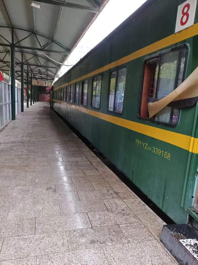 王成：革命圣地延安迎来高铁新时代