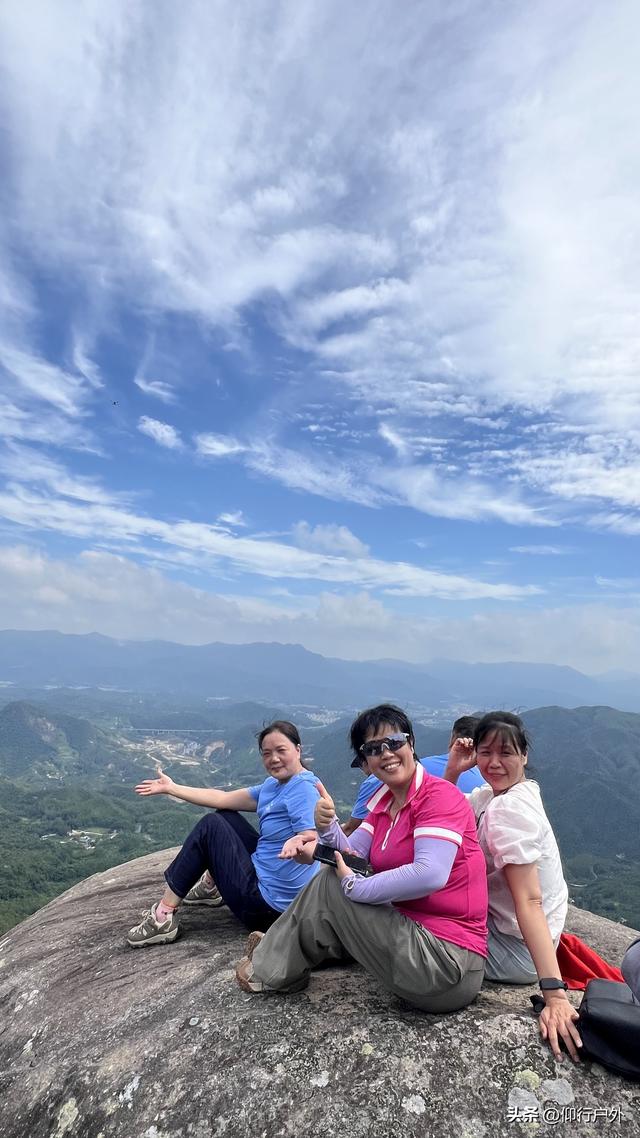 揭西猴面石徒步登山