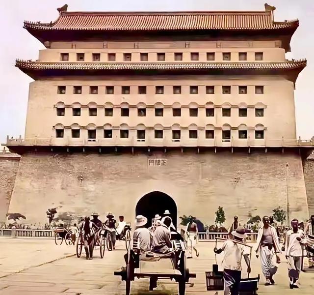 1923年，一名瑞典人来到中国，拍到了完整的北京城墙！太壮观了