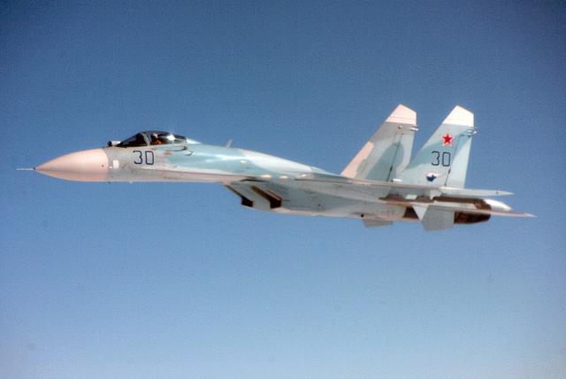 攻不了也守不住？中国空军在西藏上空，被印度空军足足欺负了40年