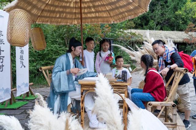 蜀道为轴，文化为魂！剑门关深度文旅融合，挥写中华文化传承新篇章