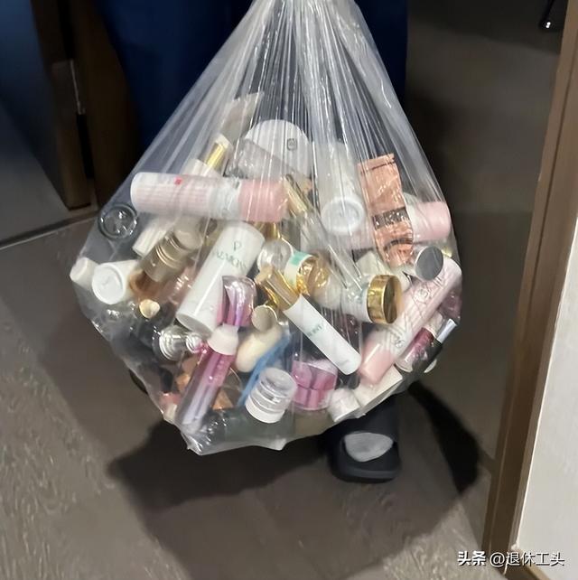 参观了无数中国家庭，我发现：越住越乱的家，都有这6样东西