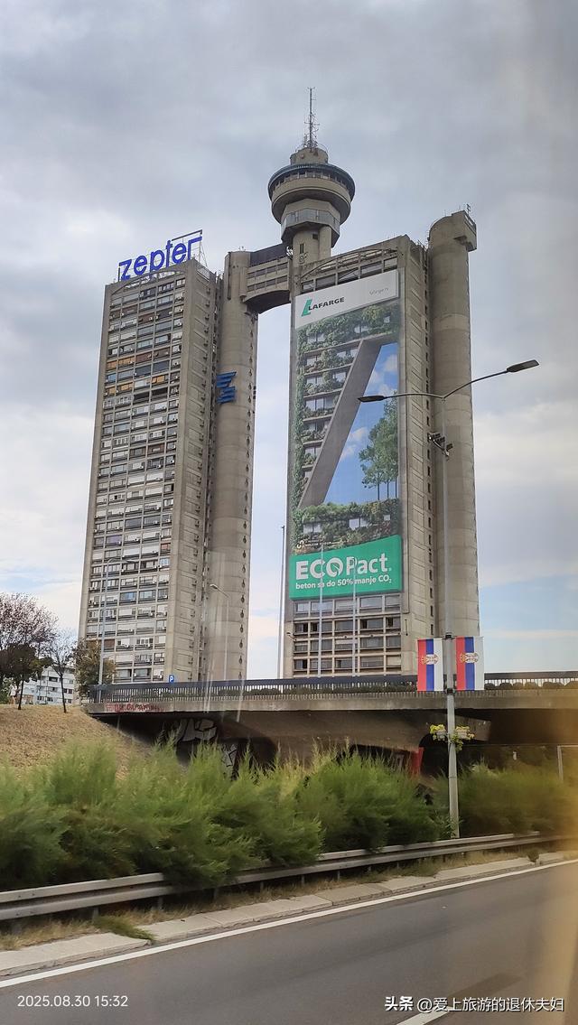 自由行第2天：坐8小时大巴到贝尔格莱德，买不到流量卡，几乎崩溃