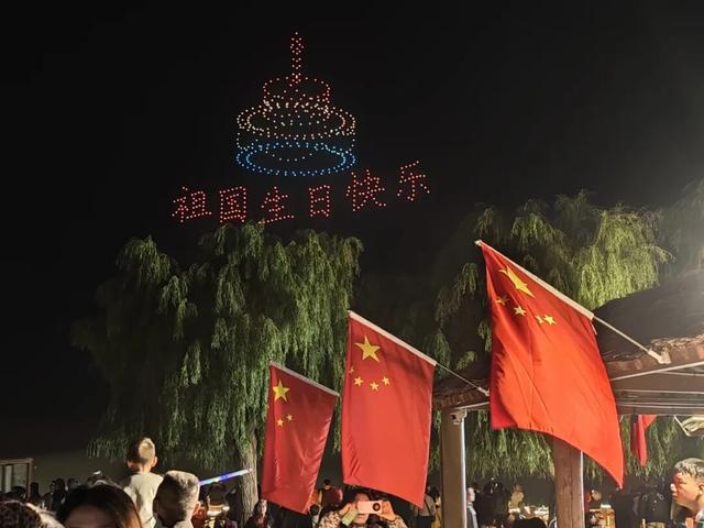 双节同庆，欢乐满溢！鸣沙山月牙泉再现文旅热潮