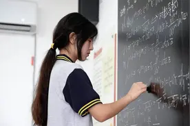 可悲！“天才少女”姜萍背后的丑陋真相，数学竞赛成了骗局图片