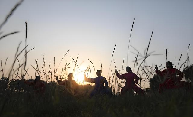 天冷了，拳友们注意！晨练太极拳这6件事做错，等于“花钱买病”