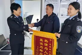 亲妹妹比哥哥还大5岁！ 出生日期终得更正图片