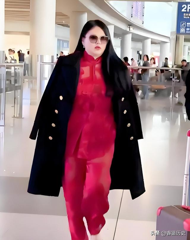 前夫被抓不到1个月，李湘步入闫学晶后尘，遭殃的何止女儿王诗龄