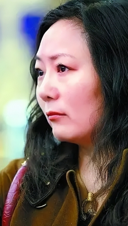 手握11万亩地皮，银行存七百多亿，她才是我国隐形“地产女首富”