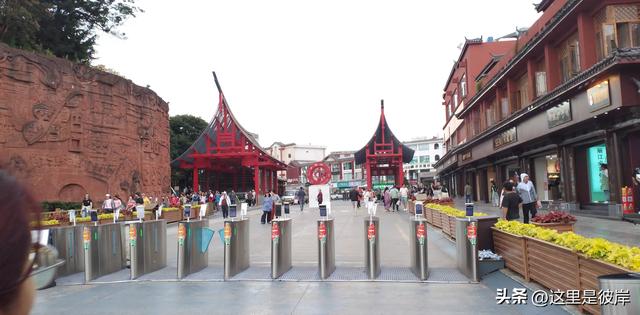 丽江古城大水车及周边景色