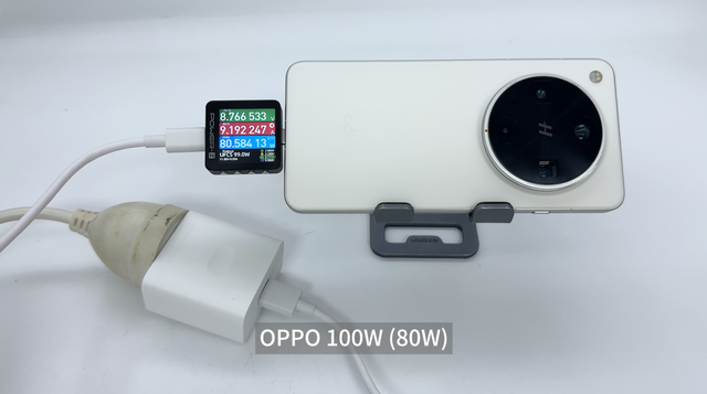 OPPO Find X8 Ultra成功挑战百款充电器，兼容性表现优秀