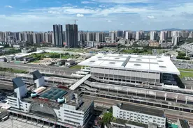 客运员小姐姐教你，在广州北站如何找到“北”图片