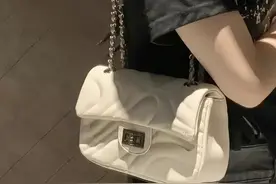 全网开骂的“孩子不能共情妈妈”时间，揭露了多少家庭残酷的真相图片