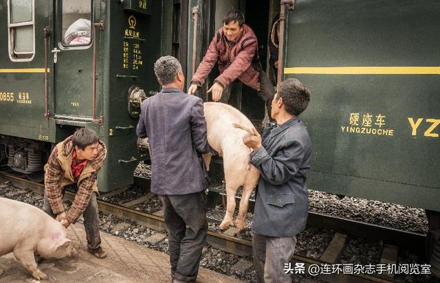 彝路风情绿皮车“5633”：
