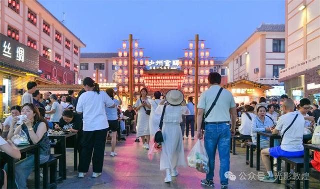 敦煌夜经济持续释放活力