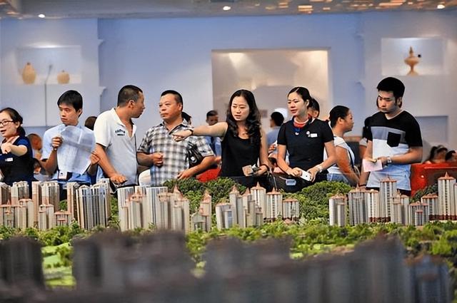 国家定调了！北京打响楼市松绑第一枪，2026将着力稳定房地产市场