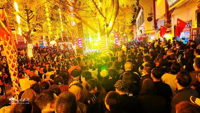 “银”客天下，“杏”福秦州：天水黄金大道奏响初冬浪漫狂想曲