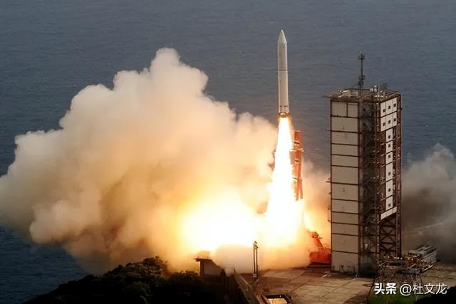 不满足常规扩军？日高官鼓吹“拥核”，47吨分离钚可造大量核弹