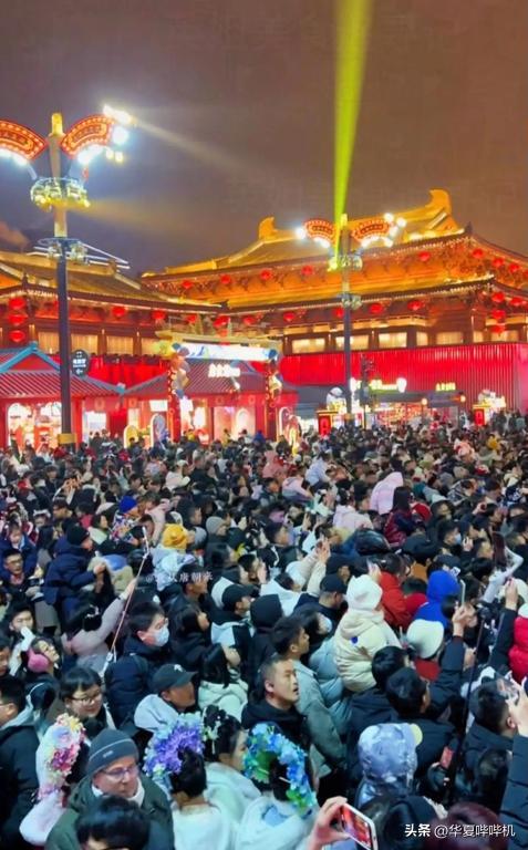 2025国庆出行报告：最堵高速、最挤景区TOP5出炉！你中招了吗？