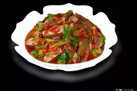 口感独特鸡蛋干做法，搭配肉类或者蔬菜炒制适合各种场合食用图片