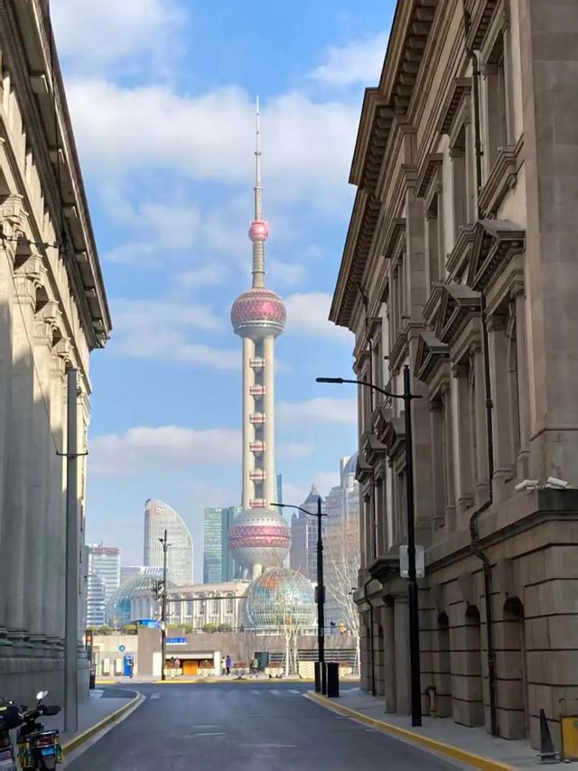 为了这些超绝的Citywalk机位，总要逛一趟上海吧~