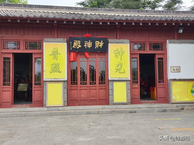 二刷毓璜顶，历经百年的玉皇庙古建筑群，山门里遇到两位门神