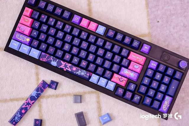 京东综艺直播首发罗技G闪逸龙 G316 X客制化游戏键盘新品