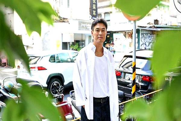 王柏杰情断谢欣颖被爆「婚礼互泼酒」　新郎杨佑宁首度正面回应！