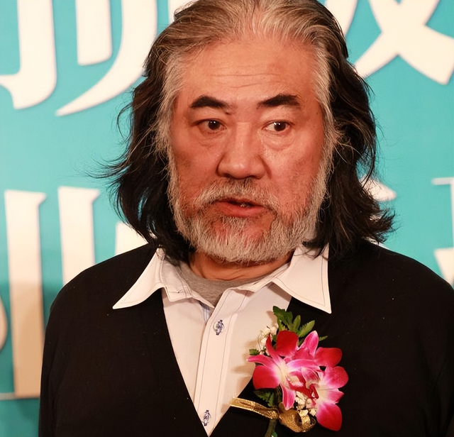 牡丹花下死！74岁张纪中爷孙恋翻车，年仅1岁的女儿承受"代价"