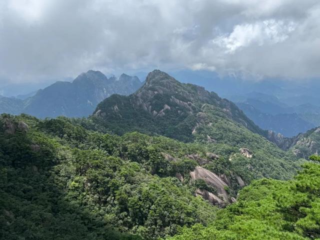 徒步三山五岳：安徽黄山！
