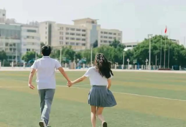 揭秘女性出轨：常见方式和套路，你一定要了解，别再被蒙在鼓里。