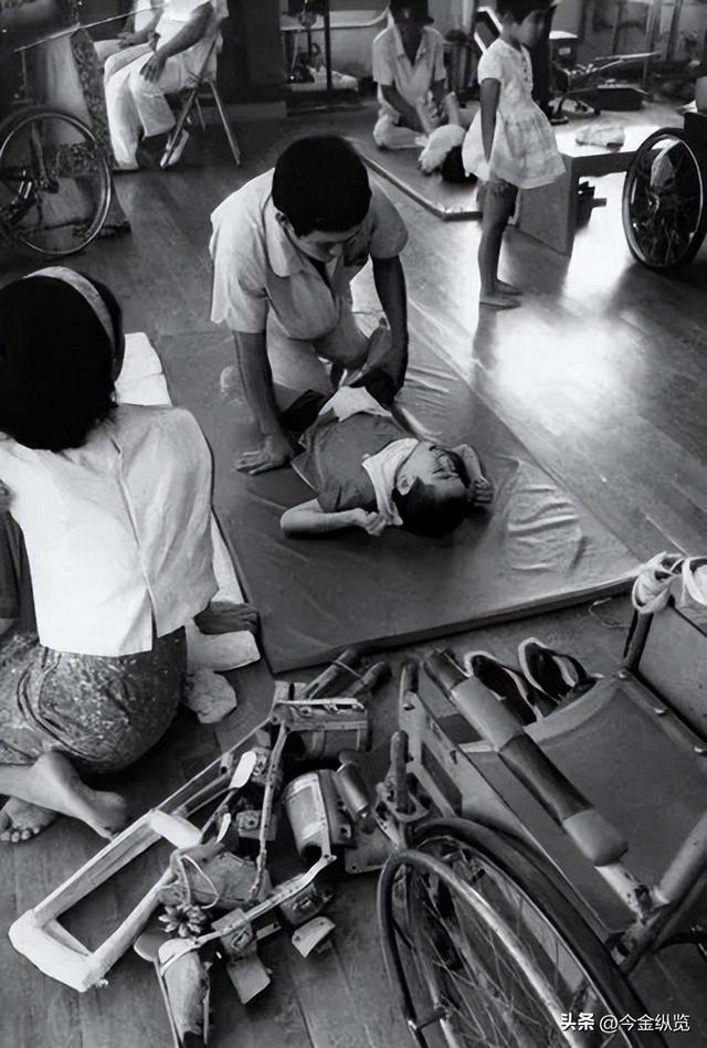 致命15秒：几滴液体穿透手套	，顶尖科学家实验室殒命，警示全球！