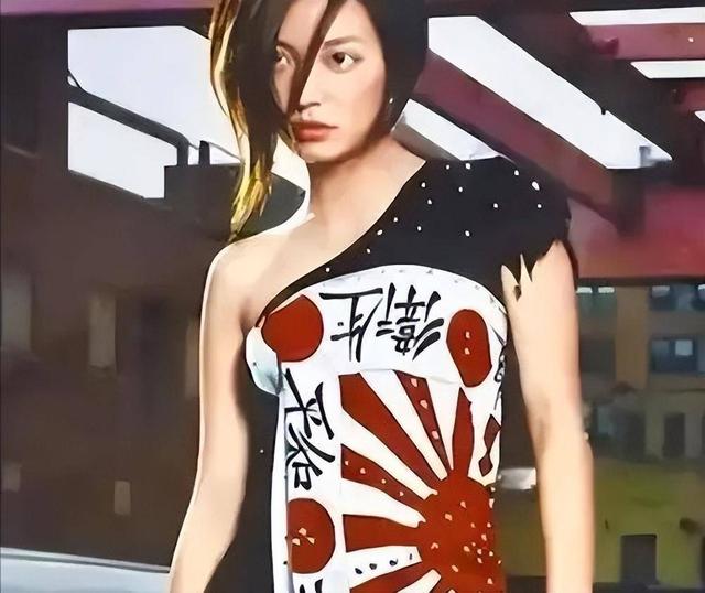 封杀4年	，赵薇做梦也没想到，如今56岁哥哥竟成了自己的“救赎”