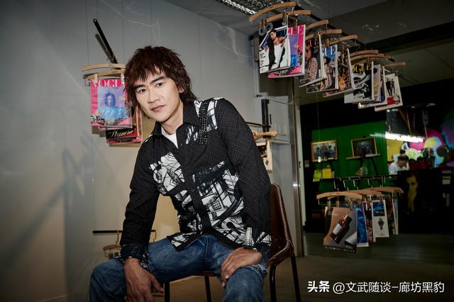 东方快车的任何一个人都无法替代-文武随谈访东方快车主唱姚可杰