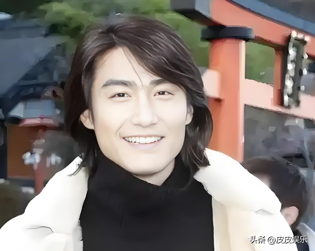 演员亲兄弟，境遇大不相同！弟弟住豪宅，哥哥却在成名后锒铛入狱